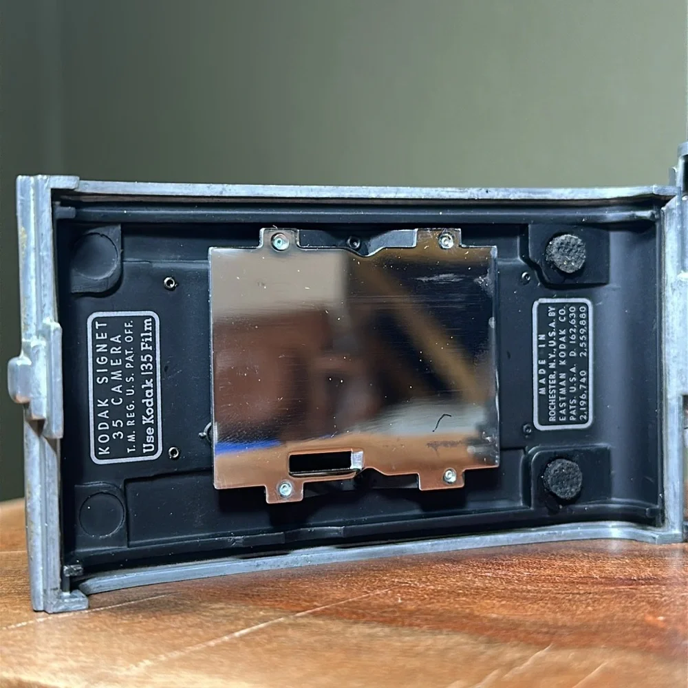 KODAK Signet 35 with Leather Kodak Case - Picture 10 of 16